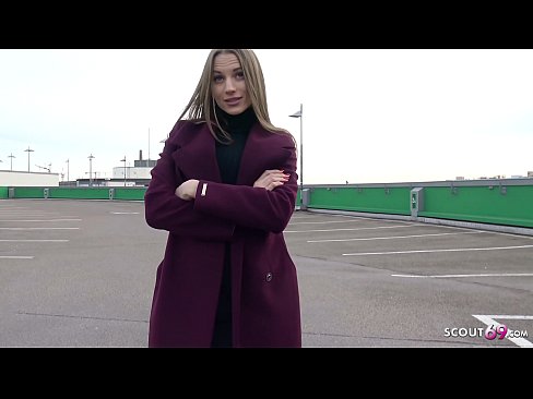 ❤️ OLHEIRO ALEMÃO É UM BOI COMOVENTE DE SONHO, AVISADOR DE ESTACIONAMENTO E SEXY POR DINHEIRO Porno vídeo em nós