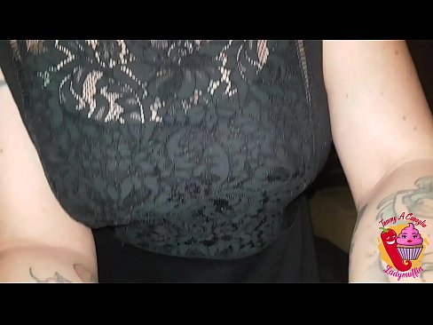 ❤️ Uma meia-irmã ordinária dá-lhe um broche e espanhol Porno vídeo em nós