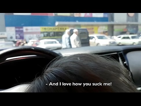 ❤️ Chupado mesmo no parque de estacionamento fora do supermercado Porno vídeo em nós